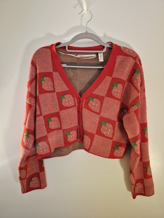 Only Sweaters - Only Petite Red Strawberry Pattern Cropped Cardigan Sweater